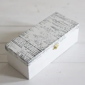 Krabička bílá, proužkovaná