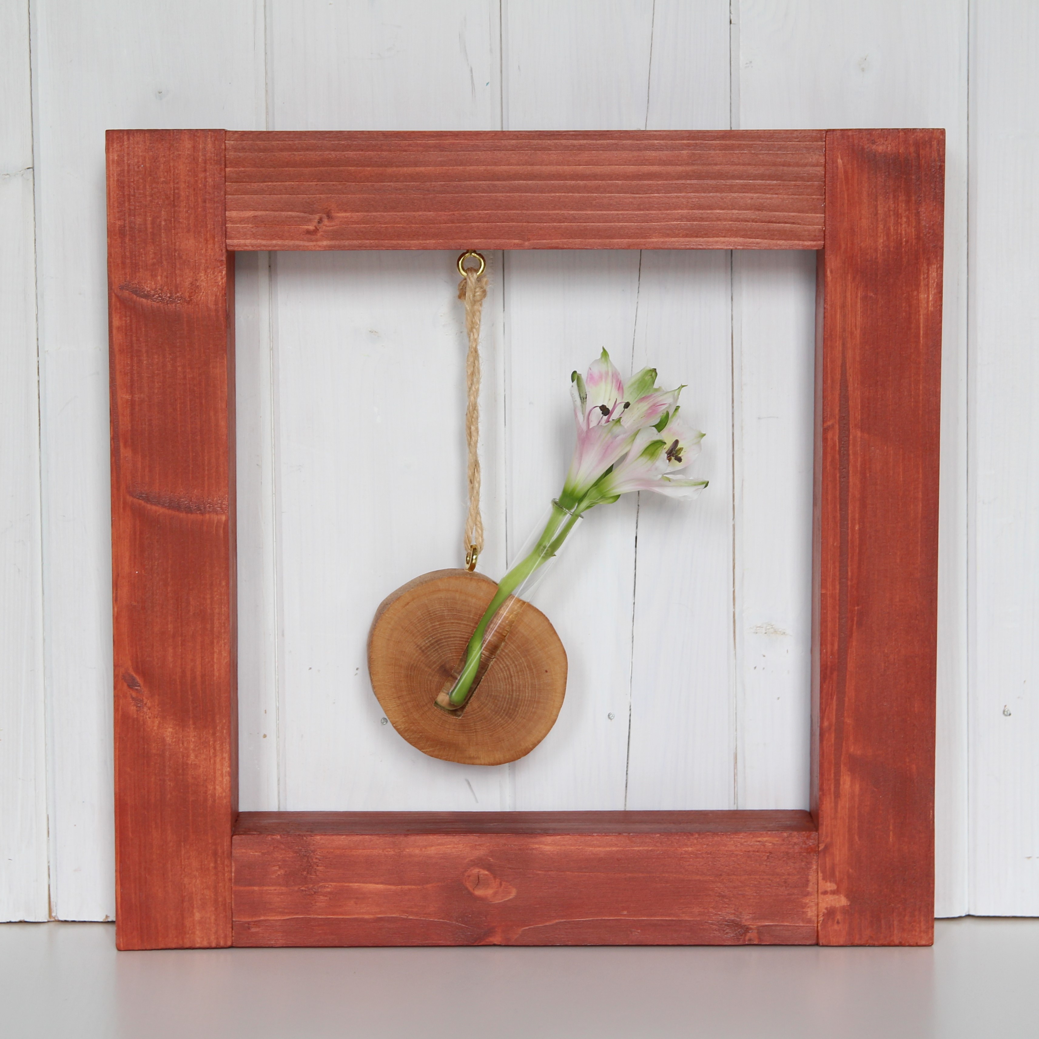 Zarámovaný závěs