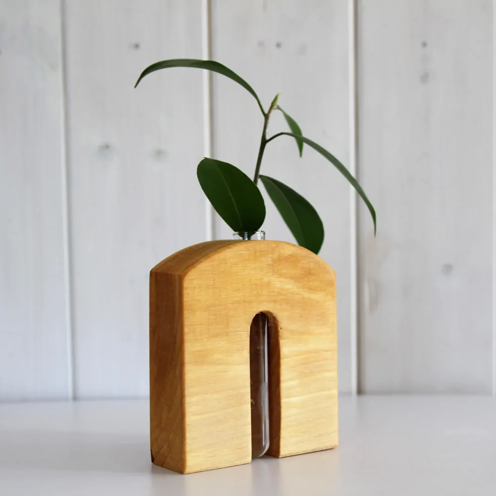 Minimalistická váza - Oblouk