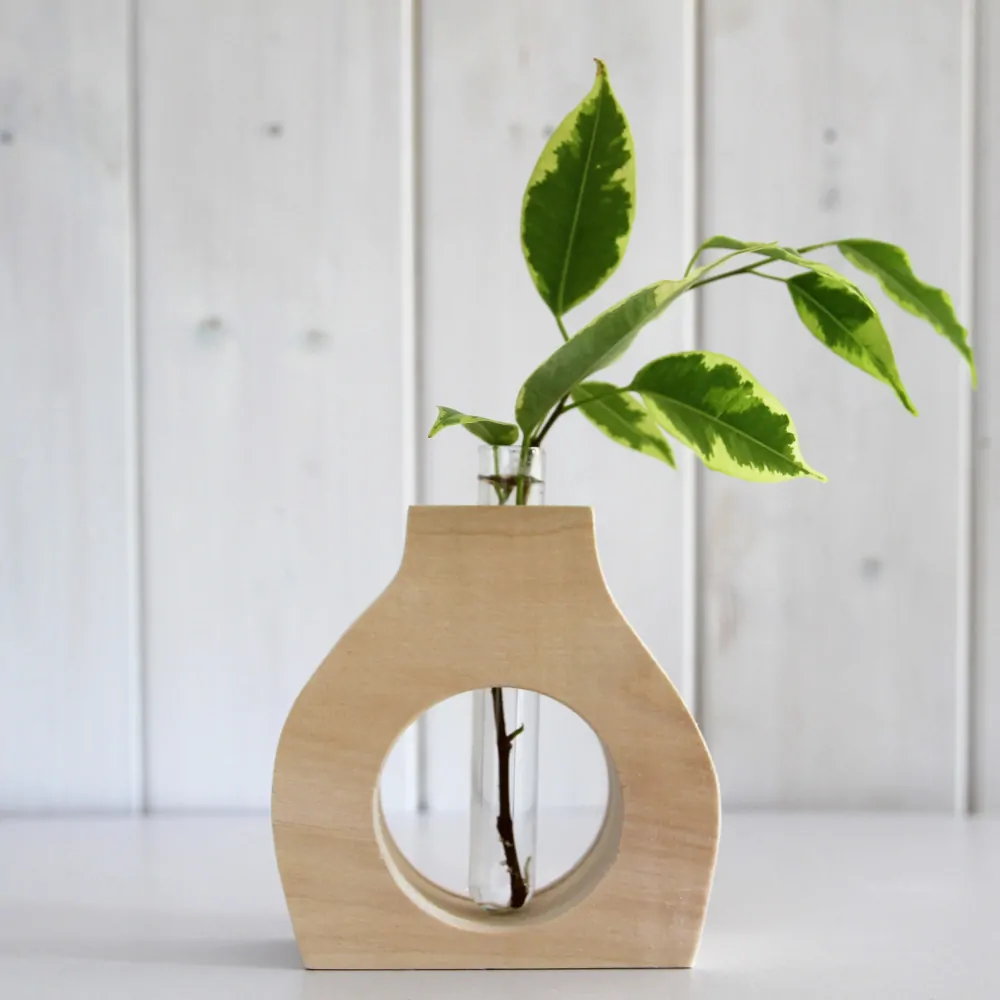 Minimalistická váza - Buclatá