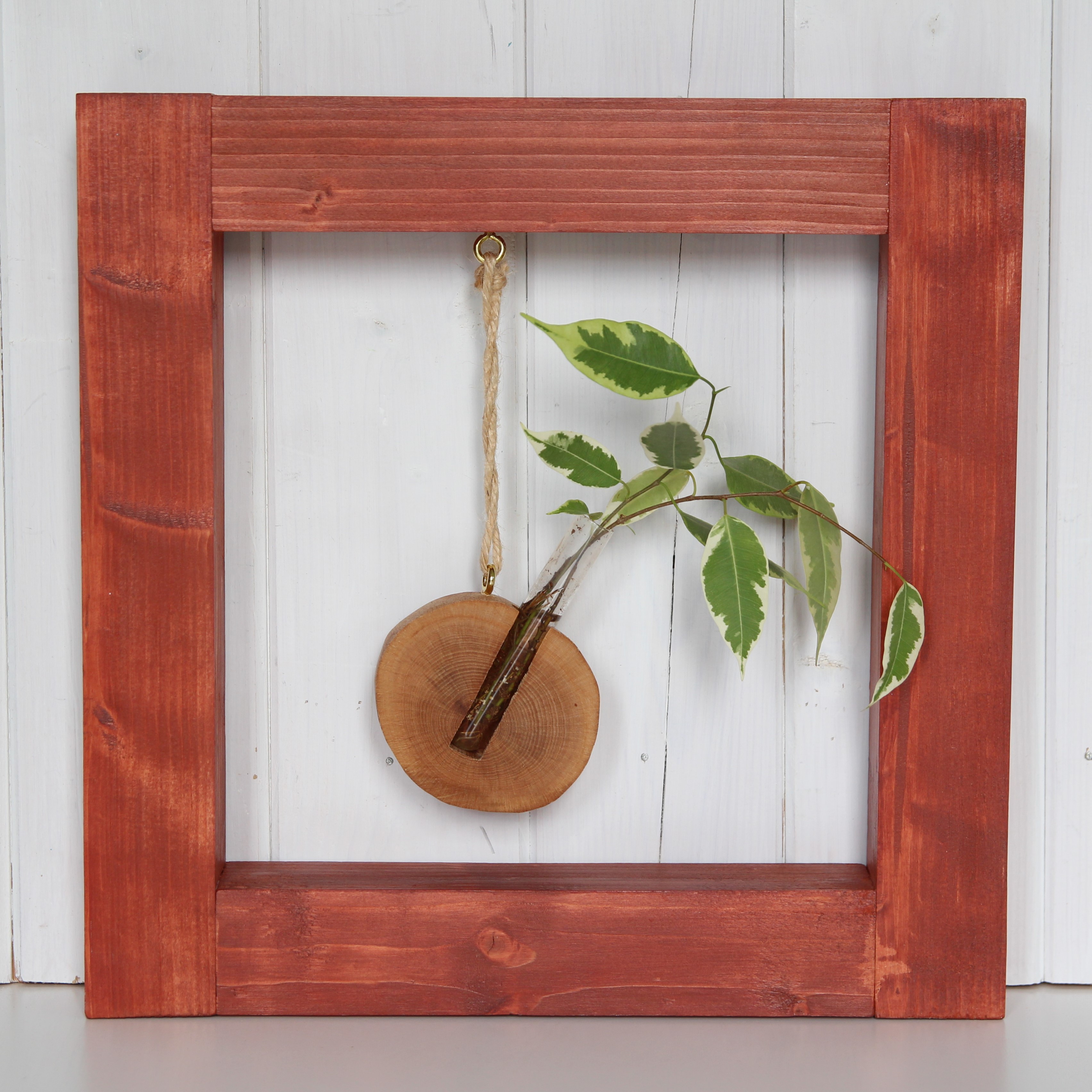 Zarámovaný závěs