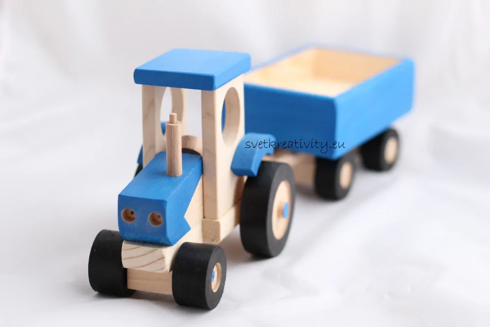Dřevěný traktor - Modrý