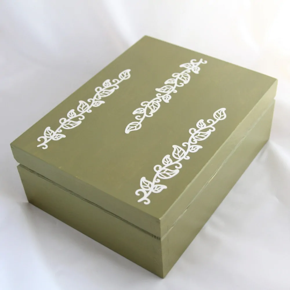 Krabička khaki, s větvičkami