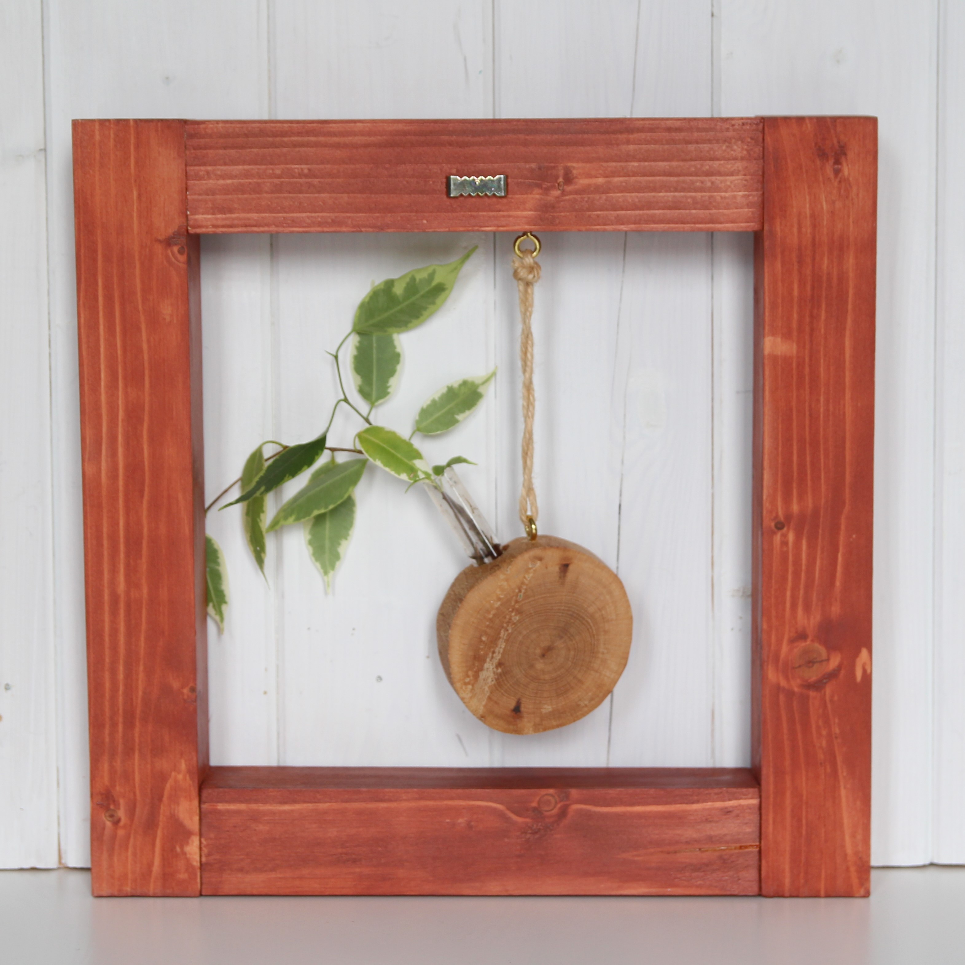 Zarámovaný závěs